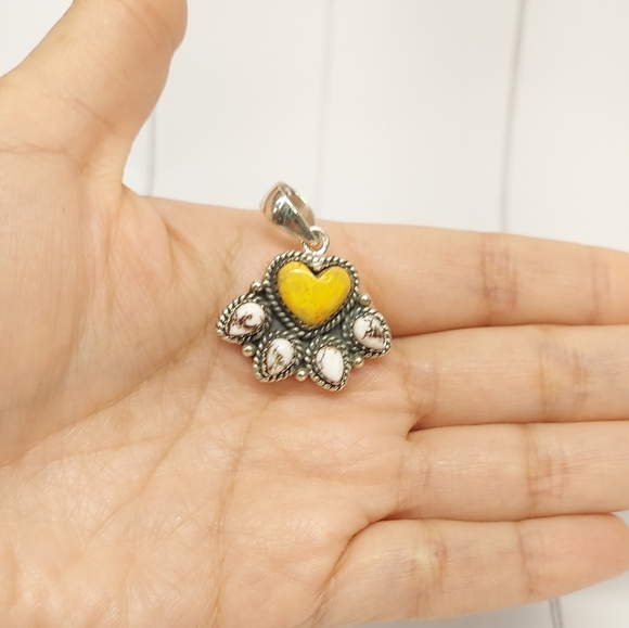 Handcrafted 925 Sterling Wild Horse Pendant - Picture 2 of 8